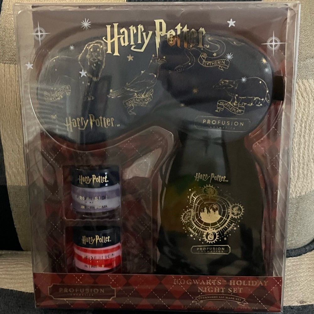Profusion Cosmetics Harry Potter Hogwarts Night Set - Black and Gold